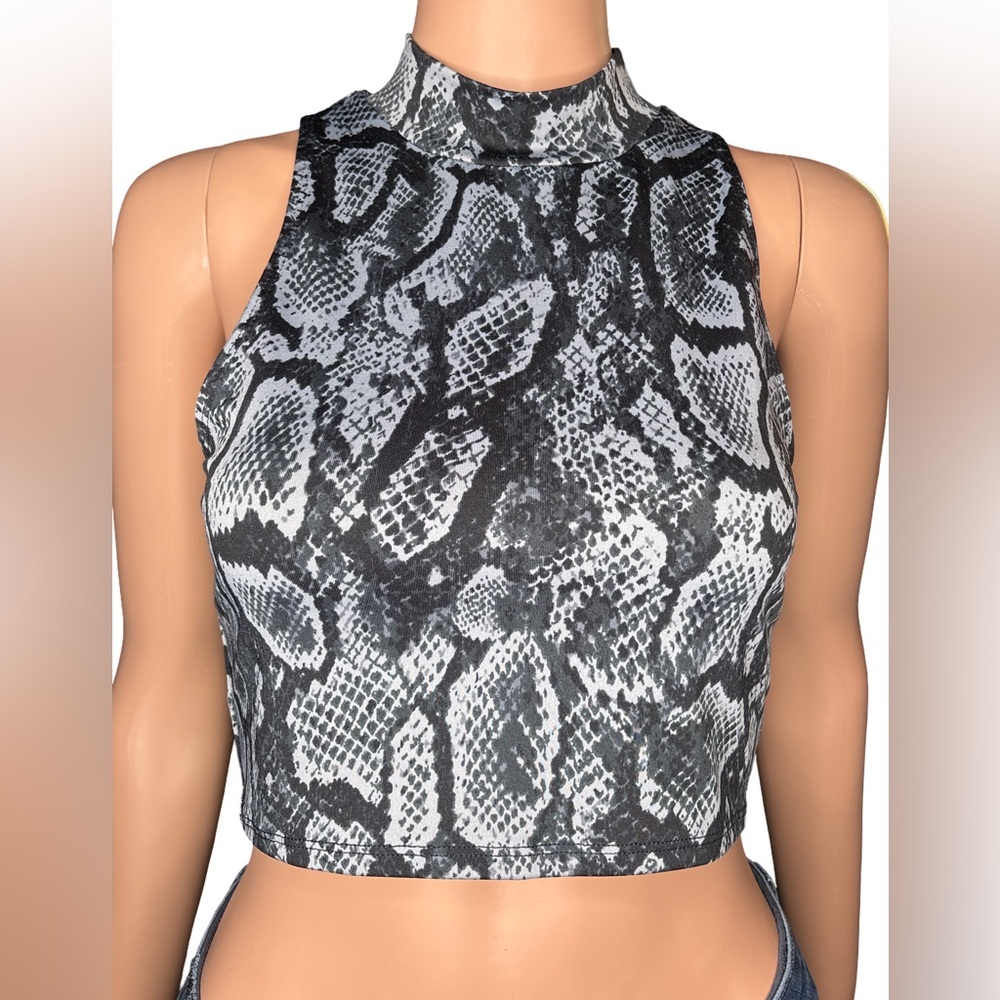 Divided H&M Snake Print Crop Top - Black & Gray